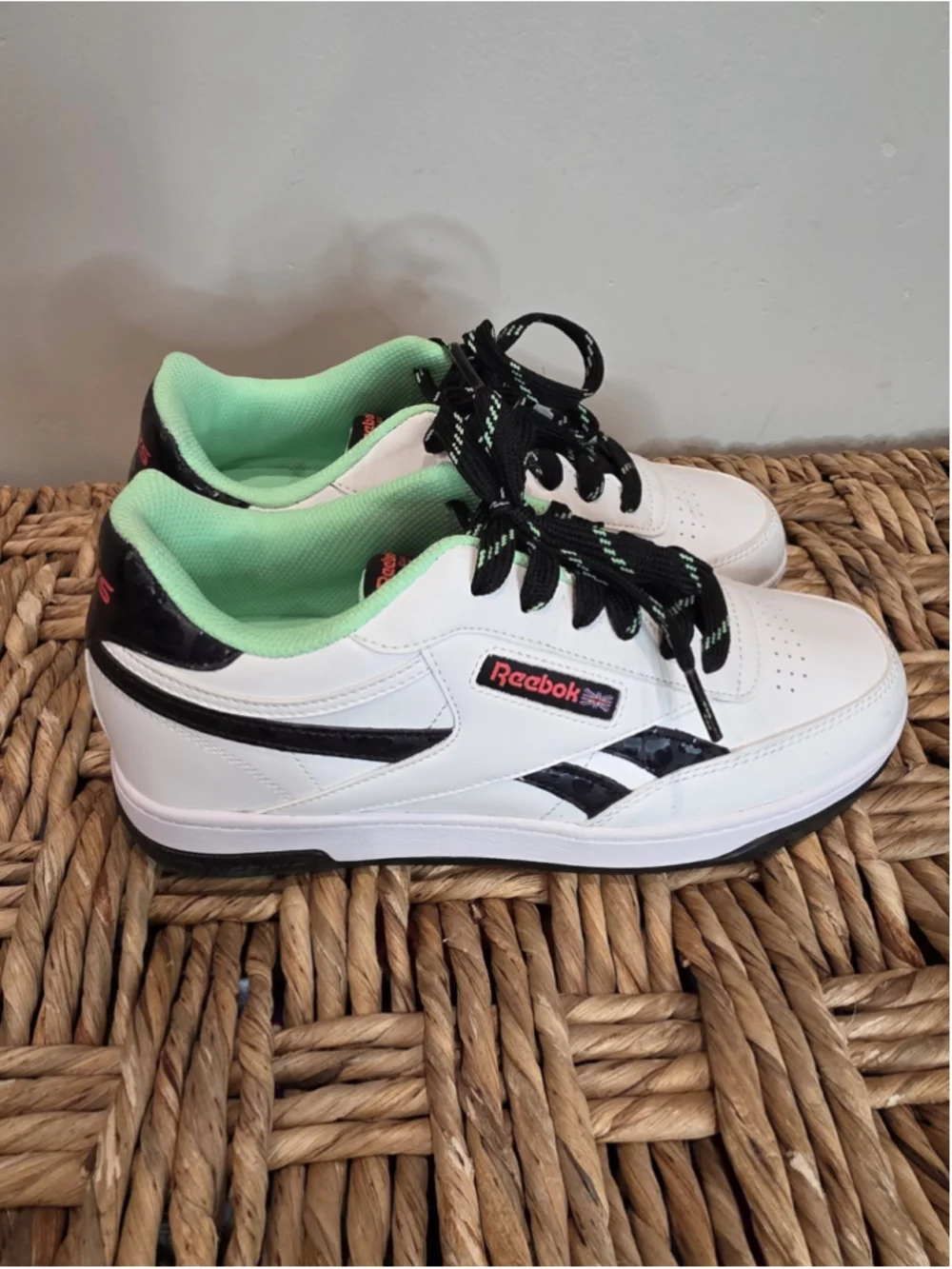 Reebok x Heelys Roller Shoes White Black Mint Green Women's US 7 EU39 Youth 5